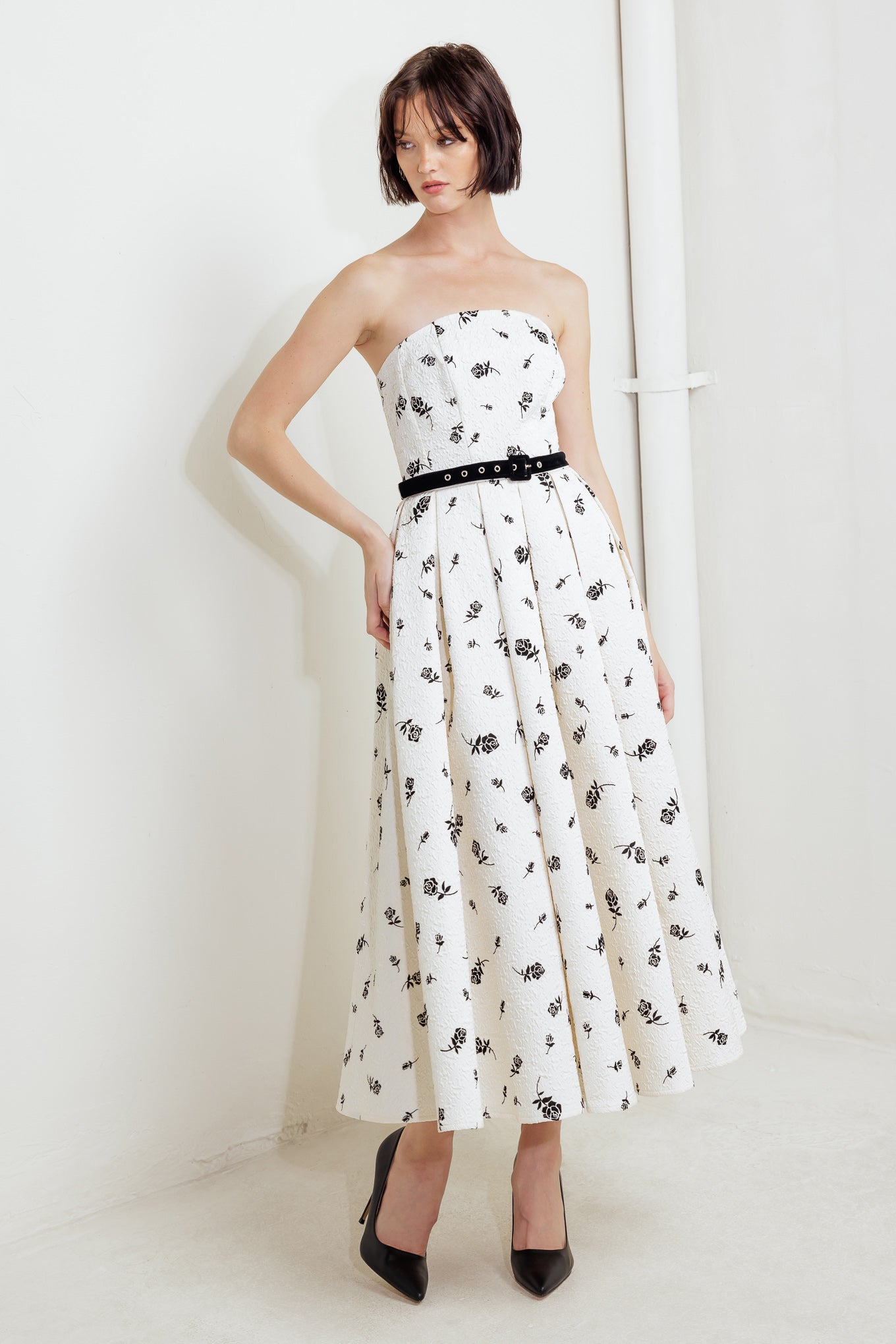 LOVELY CULTIVATED WOVEN MIDI DRESS
