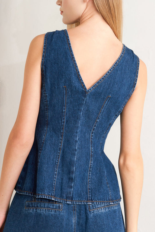 SHARP FEMININITY DENIM VEST