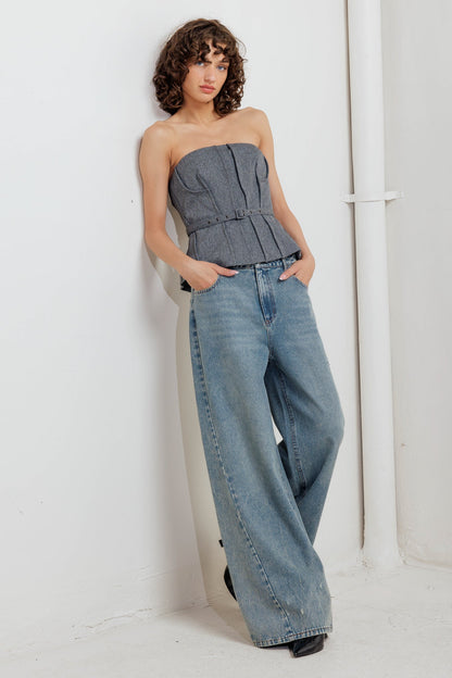 TIMELESS LOOK WOVEN TUBE TOP