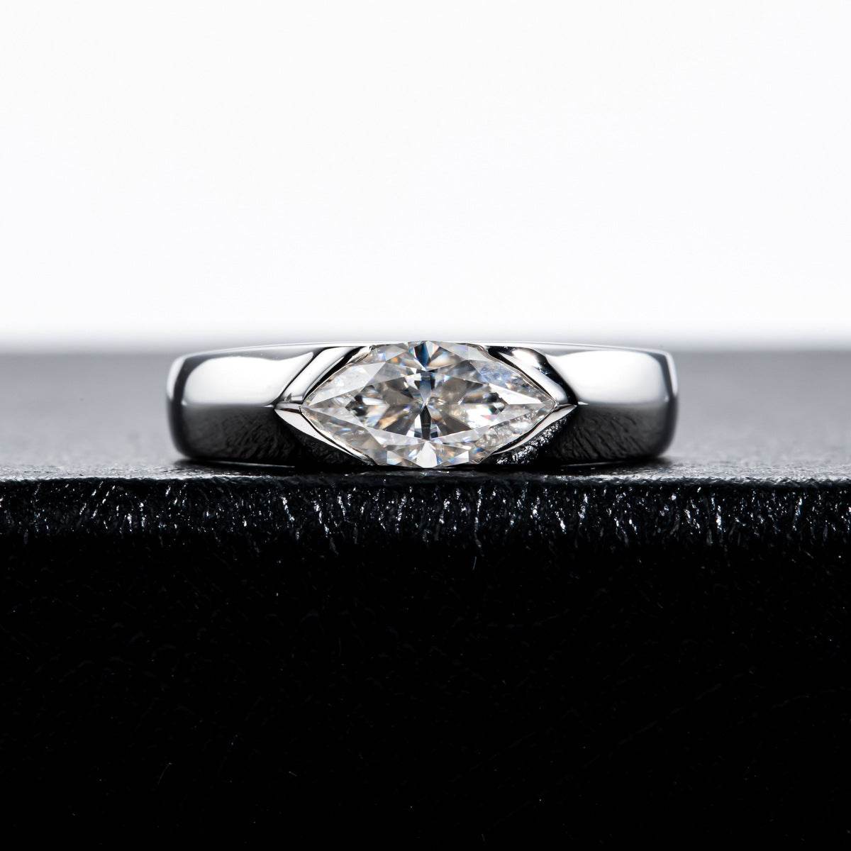 S925 18k Marquise Moissanite Wedding Engagement Ring, 5*10mm 1ct VVS D-Gragde Certified, 18K White Gold & Rhodium Plated Vintage-Inspired Luxury Solitaire for Her Him