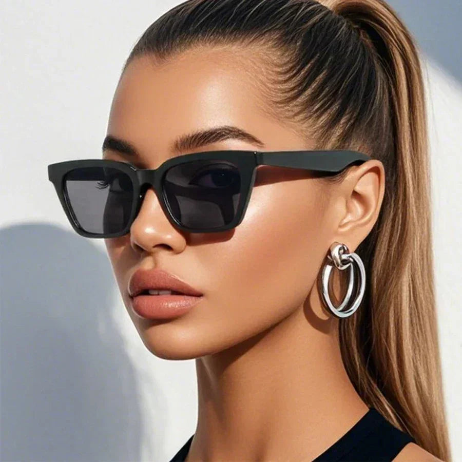 Classic Black Vintage Cat Eye Sunglasses Women Brand Designer Simplicity Elegant Small Frame Sun Glasses Men Trend Eyewear UV400