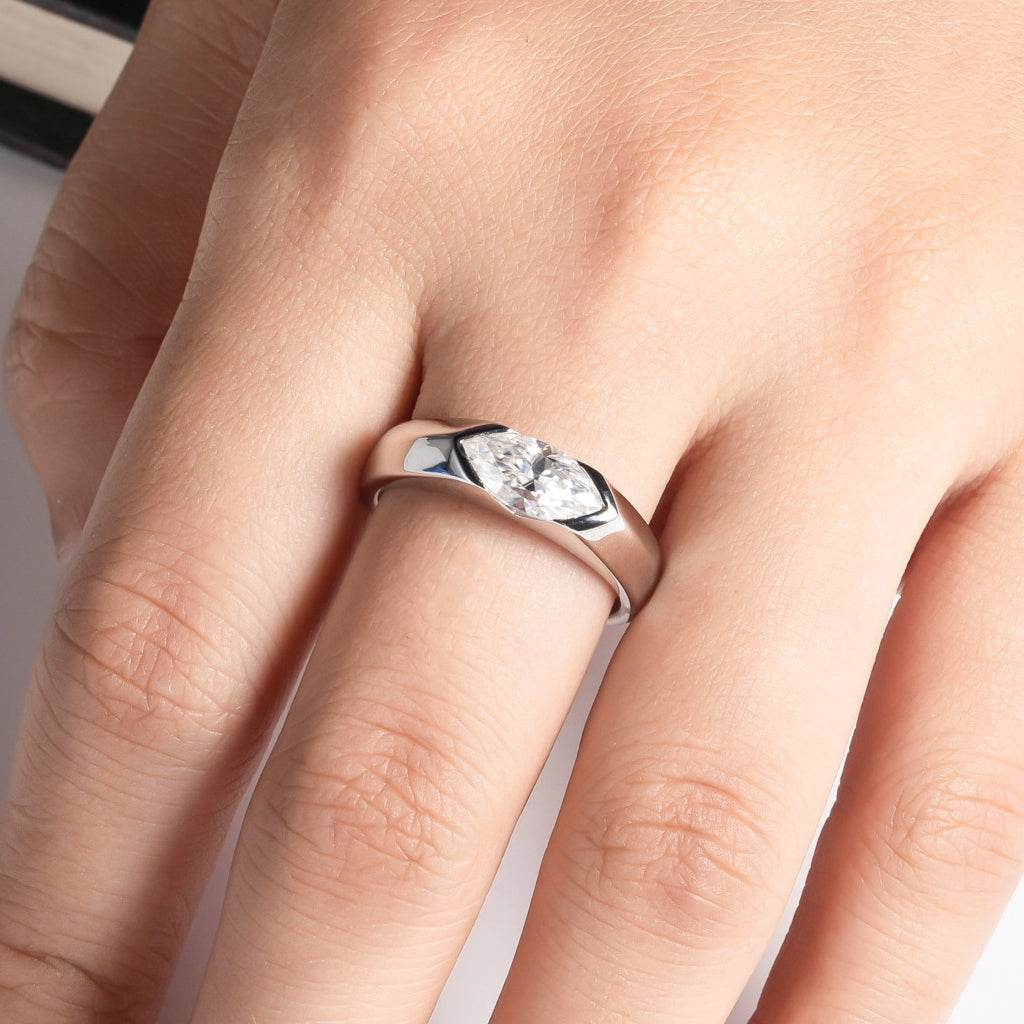 S925 18k Marquise Moissanite Wedding Engagement Ring, 5*10mm 1ct VVS D-Gragde Certified, 18K White Gold & Rhodium Plated Vintage-Inspired Luxury Solitaire for Her Him