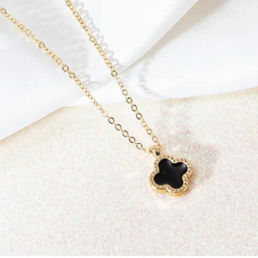 Céline Luxury Necklace - Trendy Clover Design (One Piece)